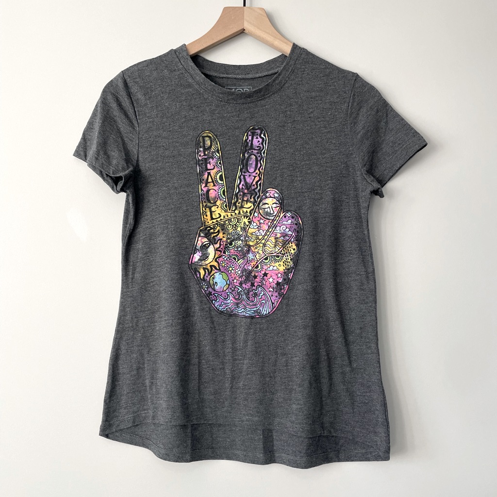 Modern Lux Peace Graphic T-Shirt